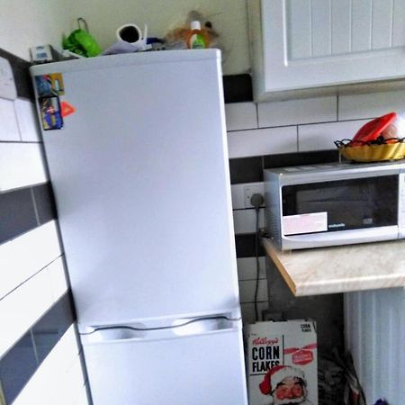 Comfortable Double Bedroom In London Hornchurch Extérieur photo